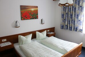 1 chambre, coffre-fort, lit de bébé portatif, Wi-Fi