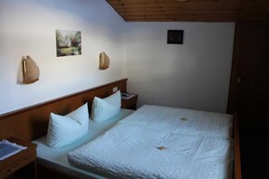 1 bedroom, in-room safe, travel cot, WiFi