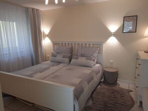 2 bedrooms, WiFi, bed sheets