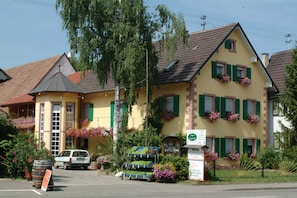 Esterni