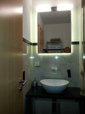 Nicht klassifiziertes Bild, 5 von 17, Schaltfläche