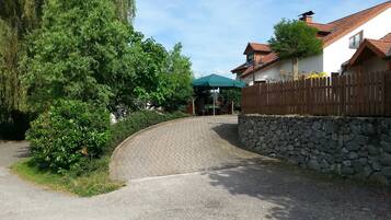 Enceinte de lâhĂ©bergement