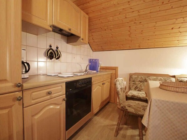 Fridge, oven, dishwasher