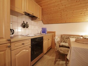 Unclassified image, 4 of 13, button