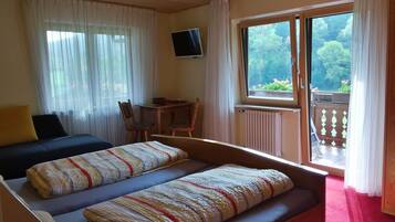 1 chambre, lit parapluie, Wi-Fi, draps fournis