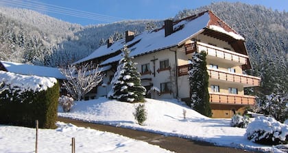Double room 3 with toilet and shower, 1 - 3 persons - Mosertonihof