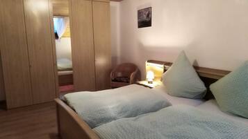 2 bedrooms, WiFi, bed sheets