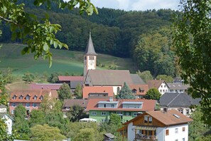 Unclassified image, 3 of 17, button