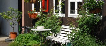 Apartment 100sqm 4 rooms terrace 25sqm 1 garage and 1 parking space -