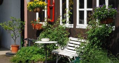 Ferienwohnung 100qm 4 Zimmer Terasse 25qm 1 Garage und 1 Stellplatz -