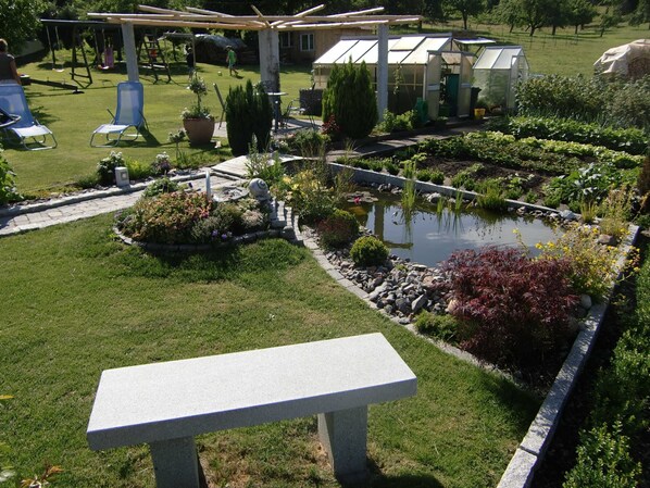 Unclassified image, 1 of 22, button