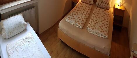 1 間睡房、書桌、Wi-Fi、床單