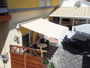 Unclassified image, 4 of 14, button