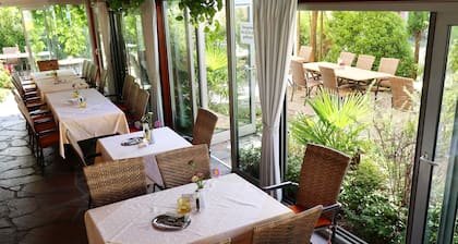 Vierbettzimmer Kat. A, Nichtraucher, mit WC und Dusche - Hotel Werneths