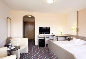 1 Schlafzimmer, Schreibtisch, Reisekinderbett, WLAN