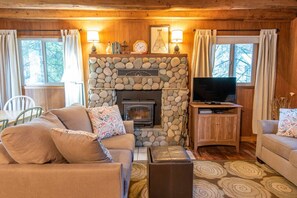 Älytelevisio, takka, DVD-soitin