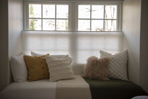 3 camere, una scrivania, ferro/asse da stiro, culla da viaggio