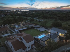 Exterior - Fantastic villa with pool, table soccer and BBQ (Fazana)