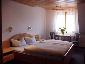 2 habitaciones, cuna de viaje, wifi y ropa de cama 