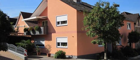 Esterni
