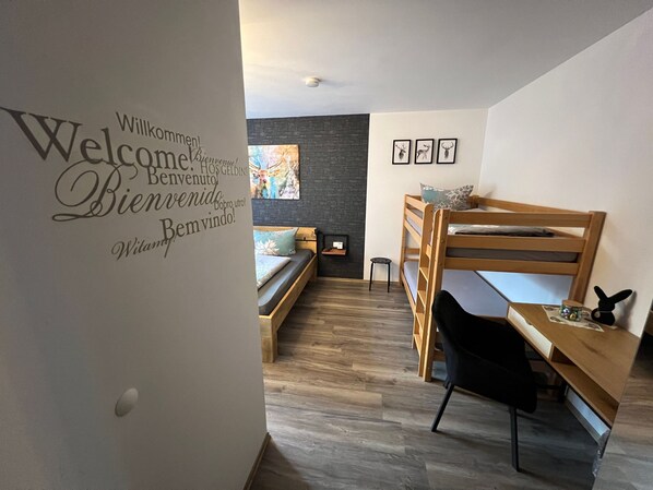 1 habitación, escritorio, cuna de viaje y wifi 