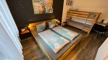 1 chambre, bureau, lit parapluie, Wi-Fi