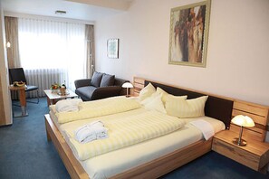 1 bedroom, in-room safe, WiFi, bed sheets