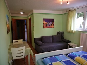 Unclassified image, 5 of 14, button