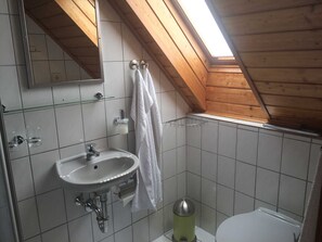 Unclassified image, 5 of 15, button