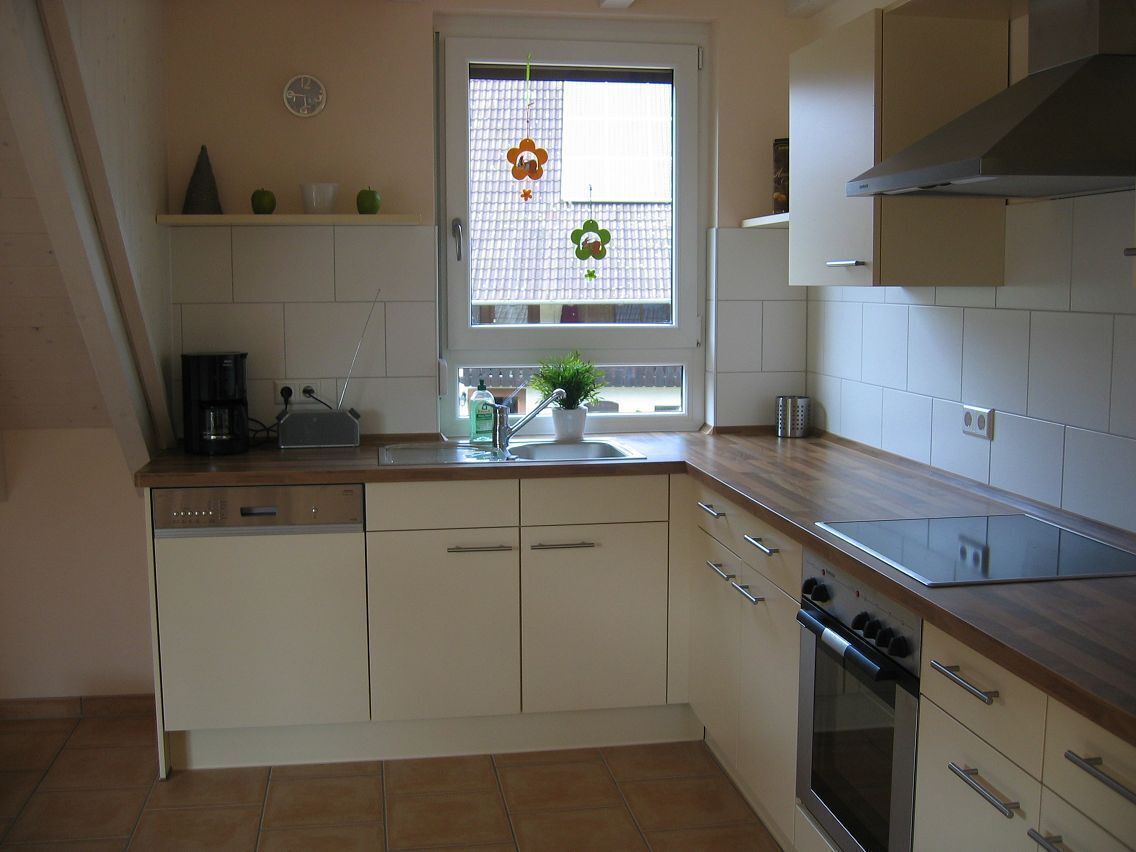 Kühlschrank, Mikrowelle, Ofen, Geschirrspüler