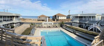 Saltaire Cottages 9: 2BR Steps to Private Beach Access Screened Porch Pool