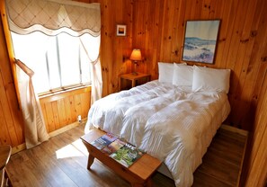 Lodge Room | Individually decorated, individually furnished, blackout drapes - Alpine Inn (Marion)