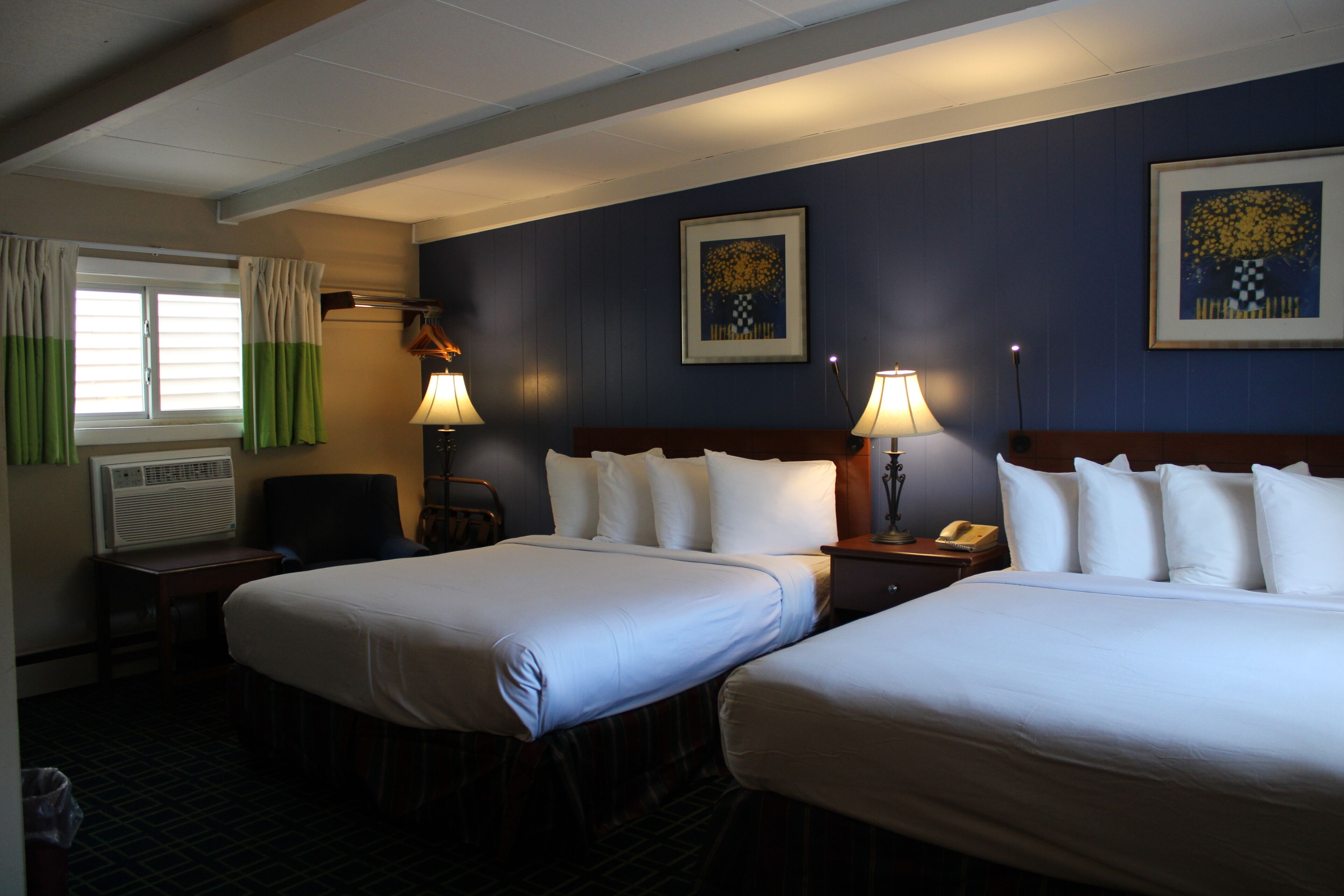 客房, 2 張加大雙人床, 非吸煙房, 冰箱和微波爐 | 高級寢具、客房內保險箱、獨特裝潢、布置獨特