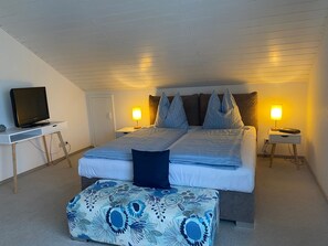 2 bedrooms, travel crib, WiFi, bed sheets