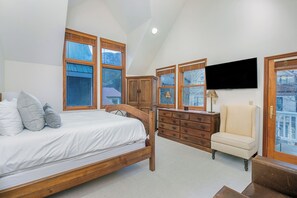 3 chambres, fer et planche à repasser, accès au Wi-Fi (inclus)