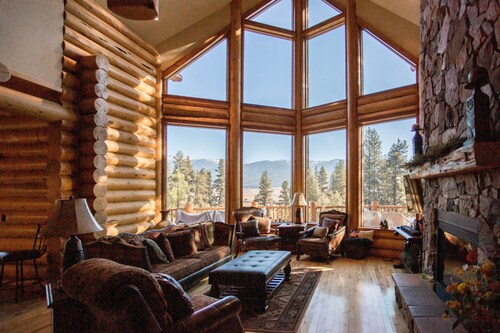 Majestic Log Cabin with Amazing Views; Near Brundage & Meadow Creek Golf Course
