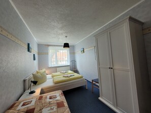 1 chambre, lit de bébé portatif, Wi-Fi, literie fournie