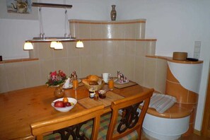 Dining - Haus Residenz am See, apartment no. 8 - Apartment no. 8 ***** (Titisee-Neustadt)