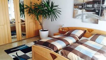 1 bedroom, iron/ironing board, travel crib, WiFi