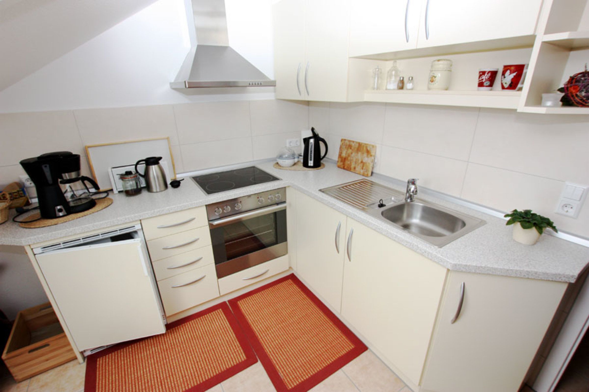 Réfrigérateur, micro-ondes, four, lave-vaisselle