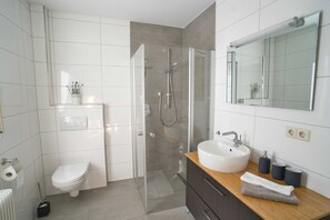 Unclassified image, 4 of 14, button