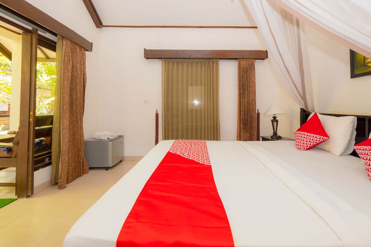 Traditional Bungalow | Desk, WiFi (free), bed sheets