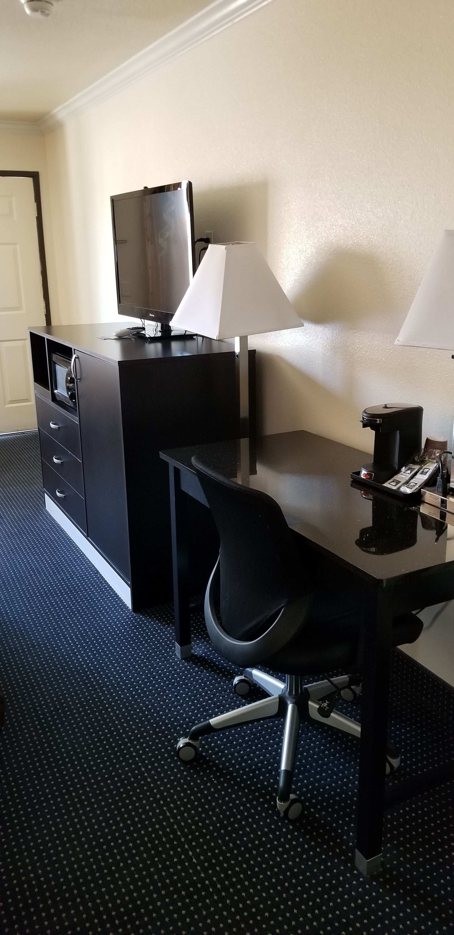 desk, laptop workspace, free cots/infant beds, rollaway beds