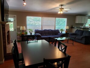 TV - Secluded Home near Chincoteague Island with VB&BB (New Church)