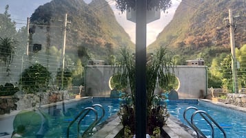 Outdoor pool, pool loungers