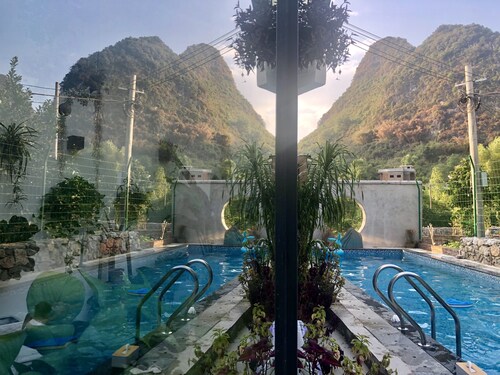 Yangshuo Serene Cove Hotel