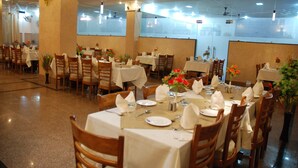 Restaurant - Hotel Ganpati Palace (Mathura)