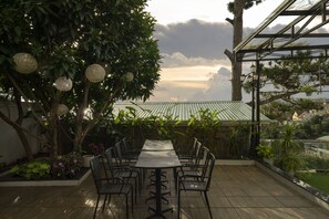 Outdoor dining - Tan Villa 2 (Da Lat)