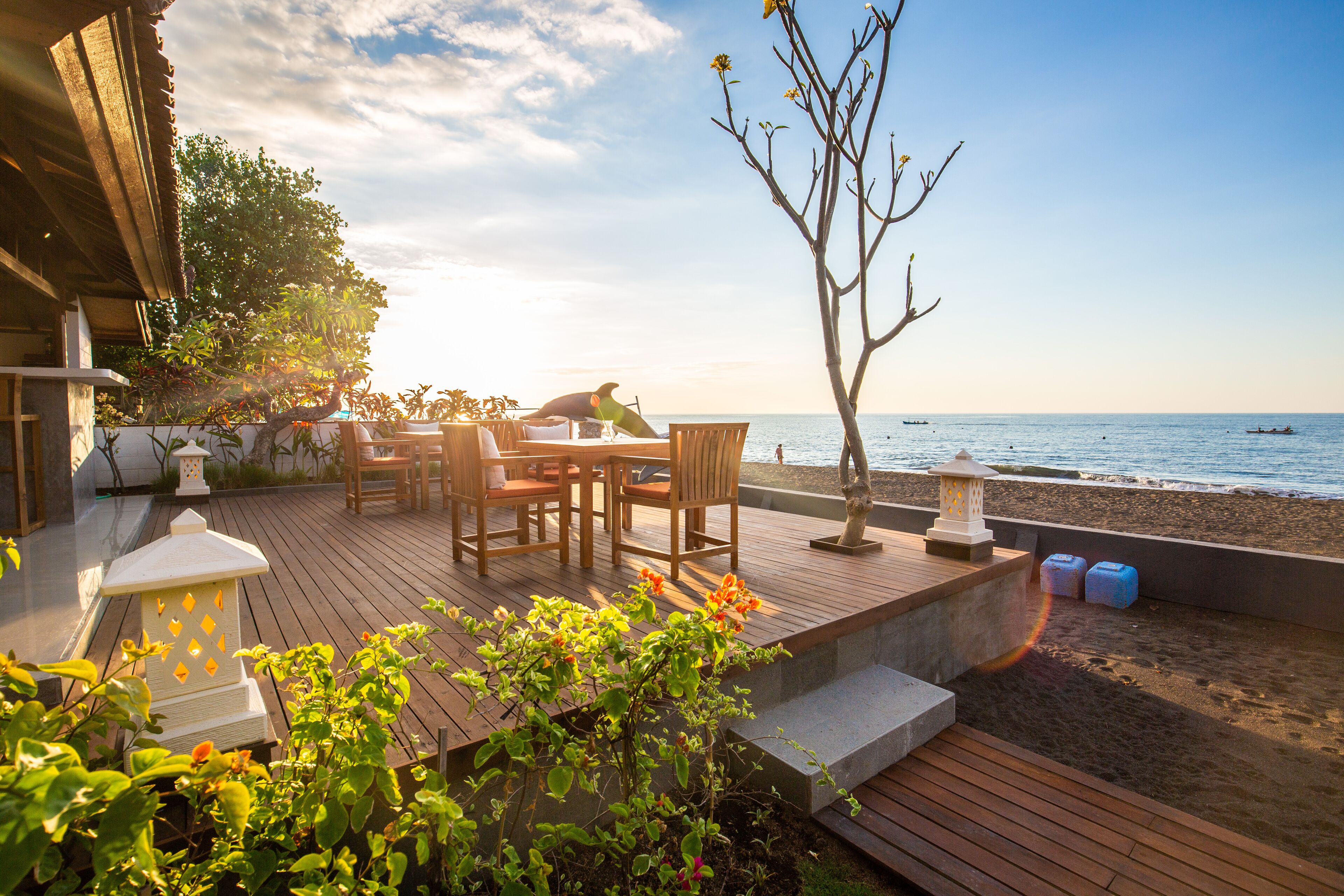 Petit déjeuner, déjeuner et dîner servis sur place