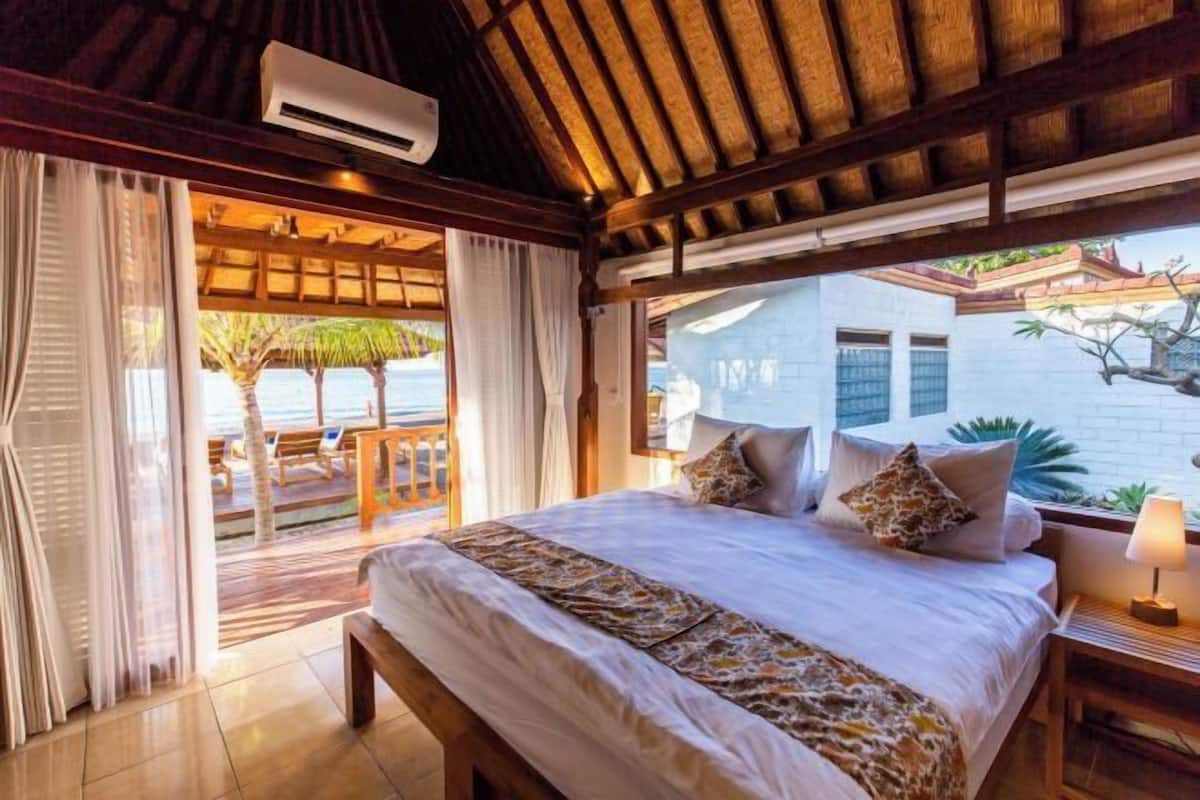 Premium bedding, minibar, in-room safe, free WiFi